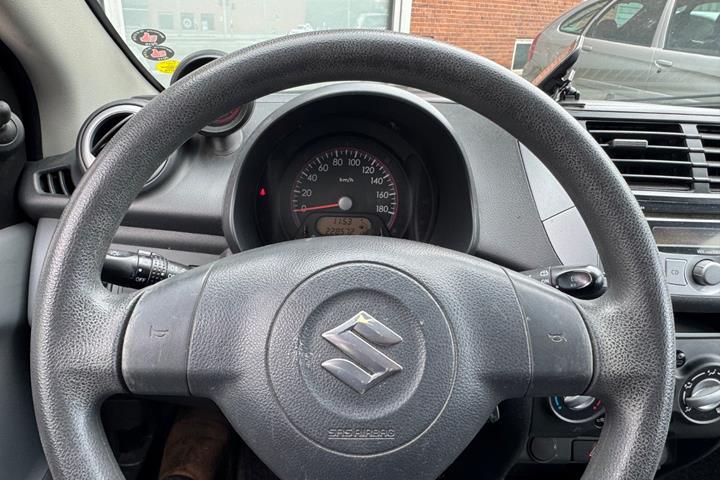Sort Suzuki Alto fra 2012
