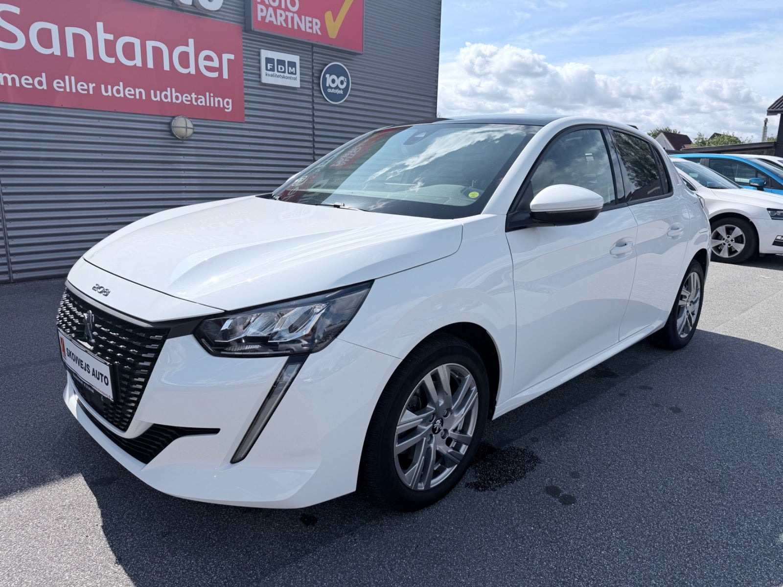 Hvid Peugeot 208 fra 2020