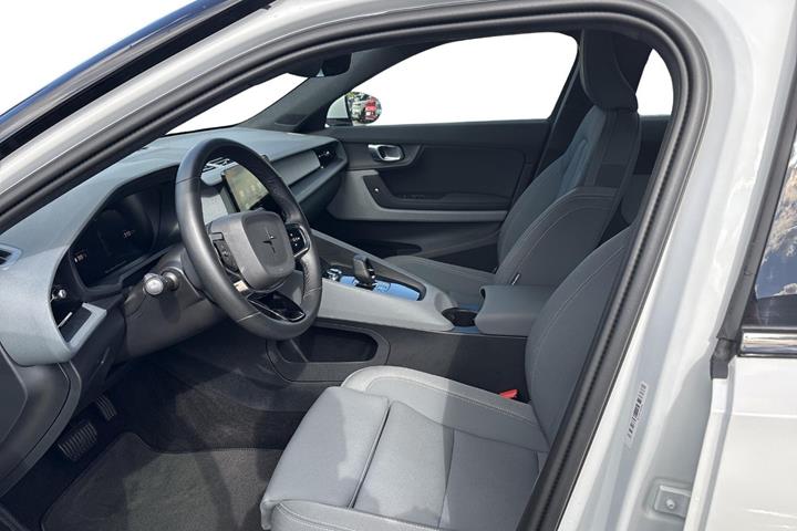Hvid Polestar 2 fra 2023