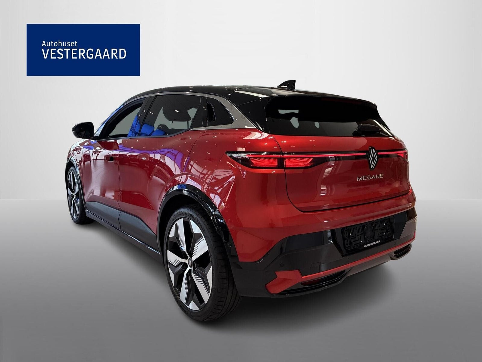 Rød Renault Megane E-Tech fra 2022