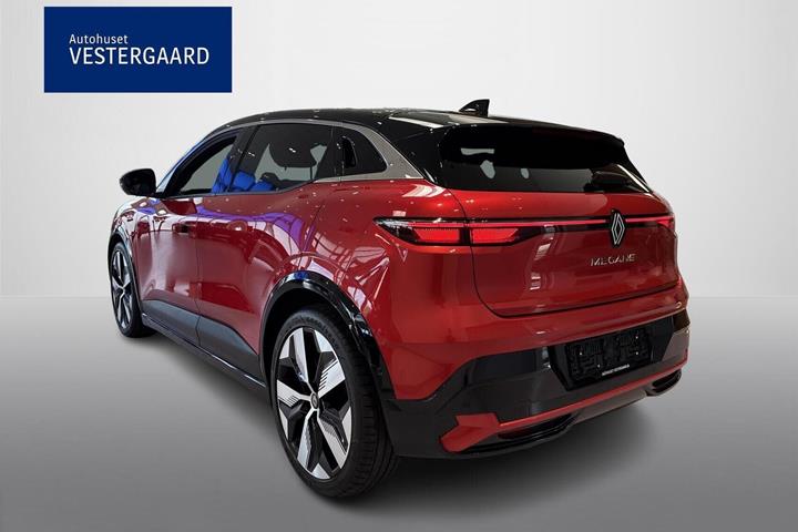 Rød Renault Megane E-Tech fra 2022