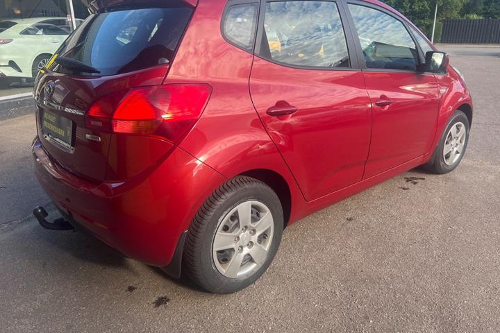 Rød Kia Venga fra 2016