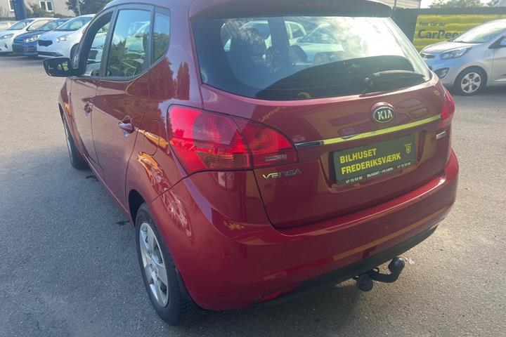 Rød Kia Venga fra 2016
