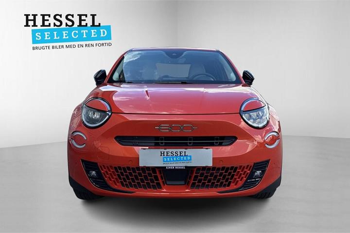 Orange Fiat 600e fra 2025