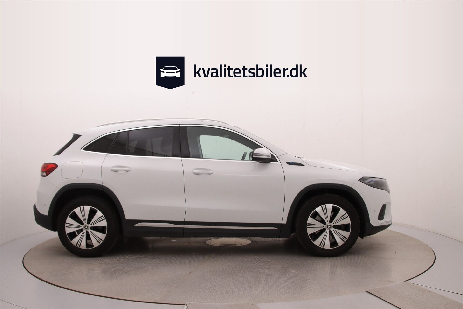 Hvid Mercedes EQA 250 fra 2022