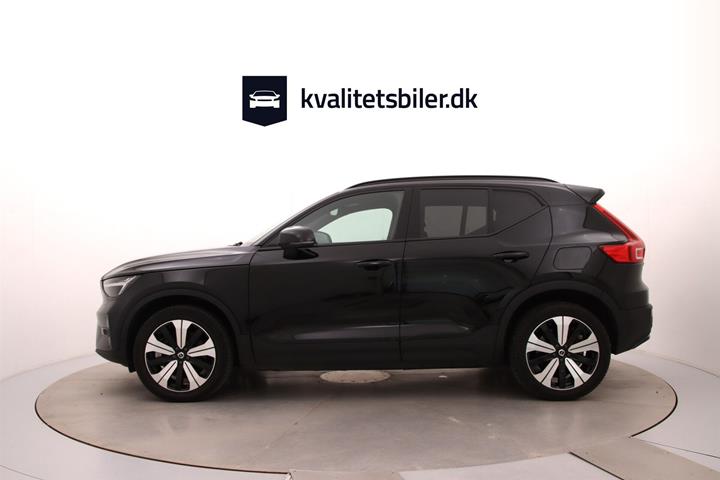 Sort Volvo XC40 fra 2023
