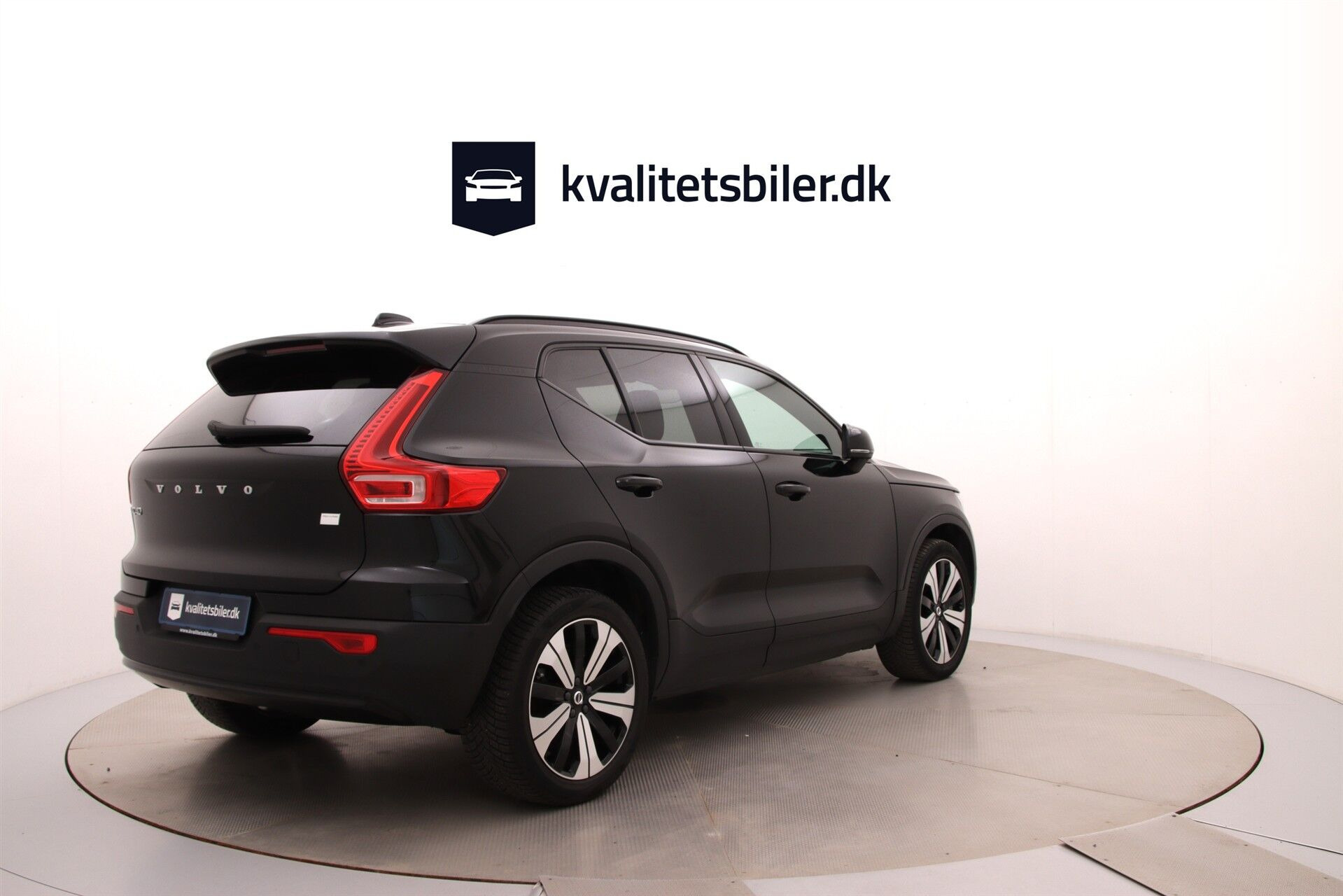 Sort Volvo XC40 fra 2023
