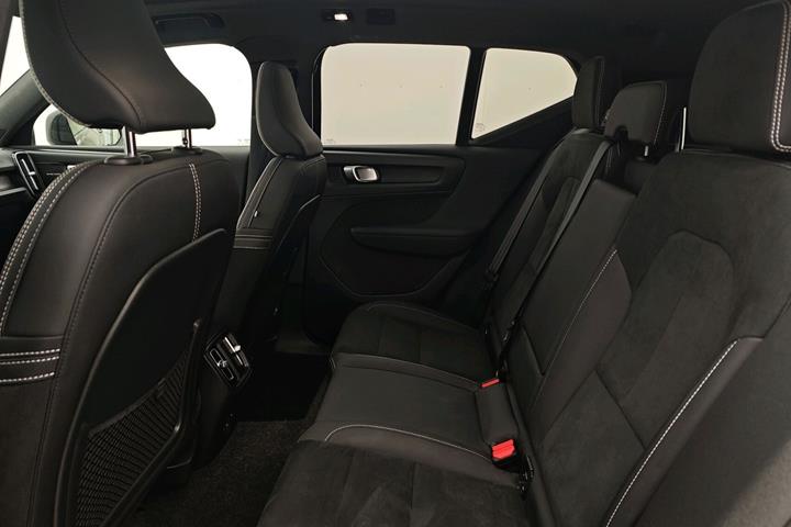 Sort Volvo XC40 fra 2023
