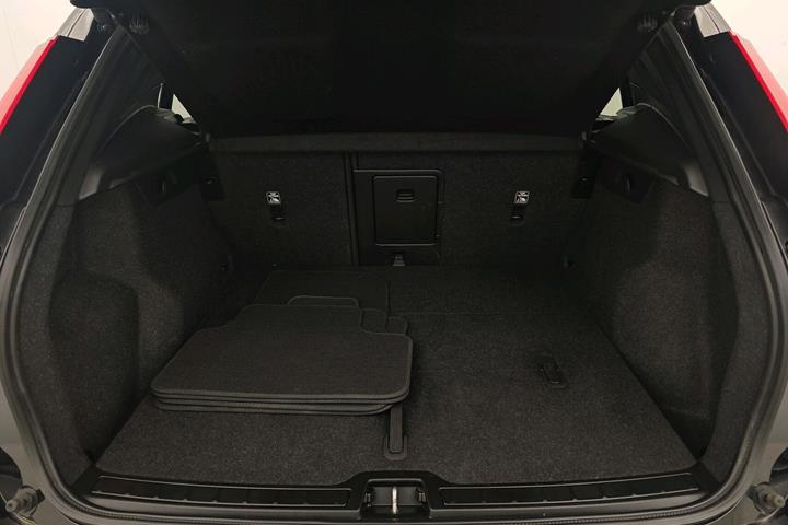 Sort Volvo XC40 fra 2023