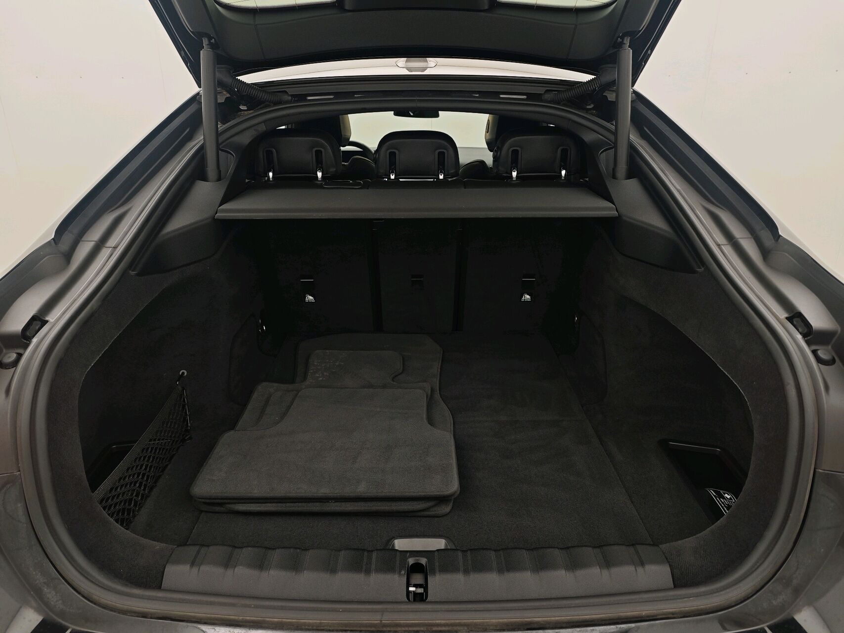 Sort BMW i4 fra 2024