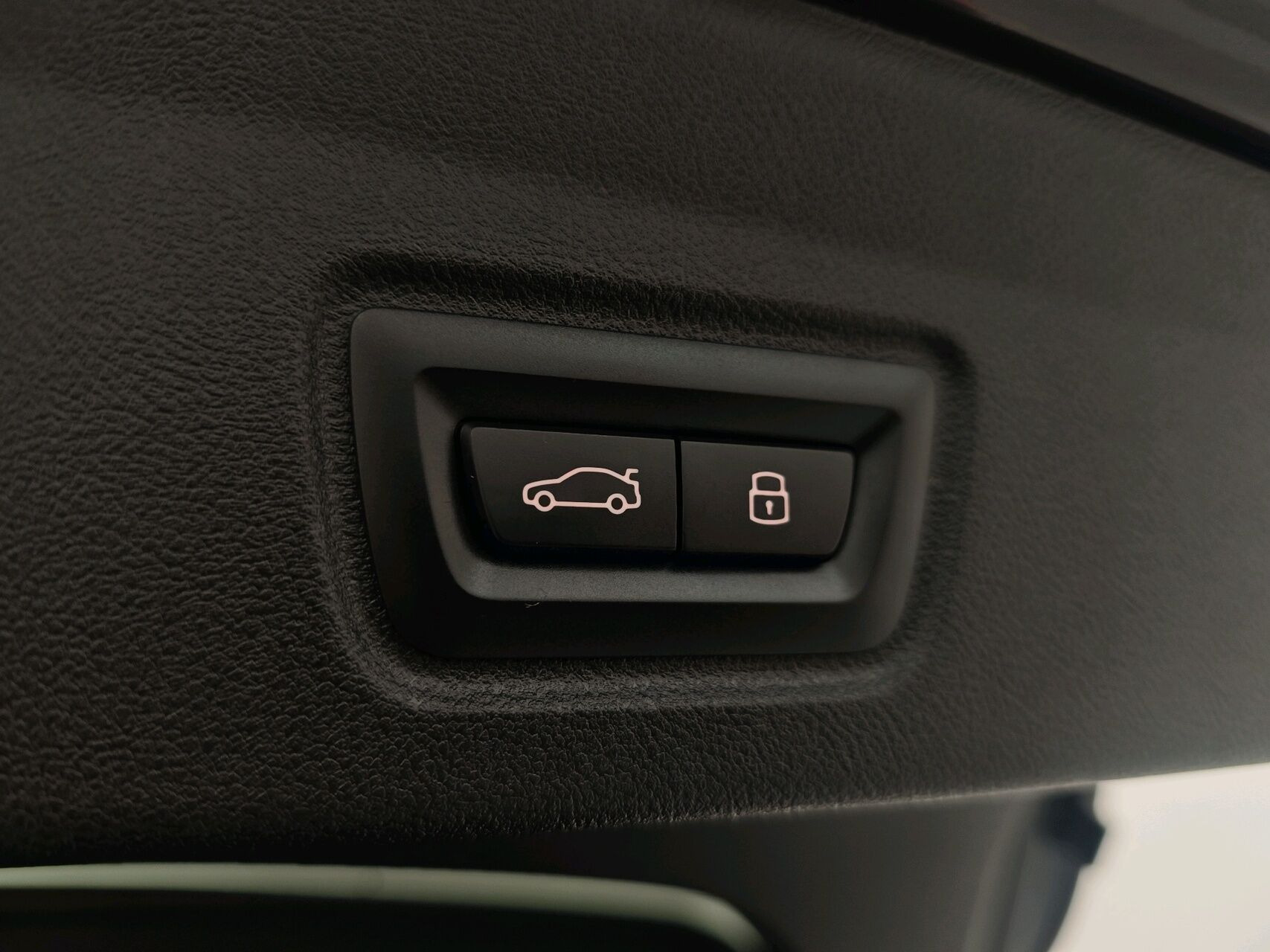 Sort BMW i4 fra 2024