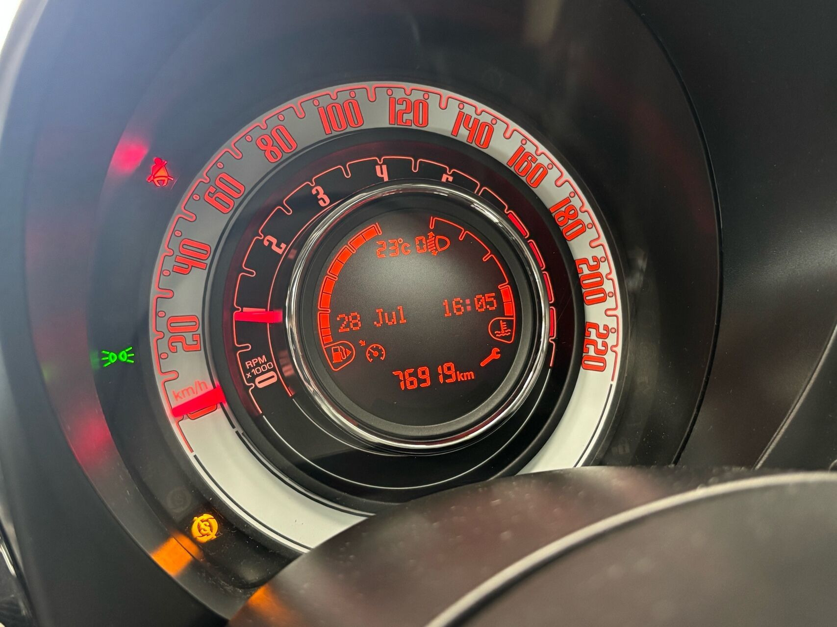 Sort Fiat 500 fra 2018