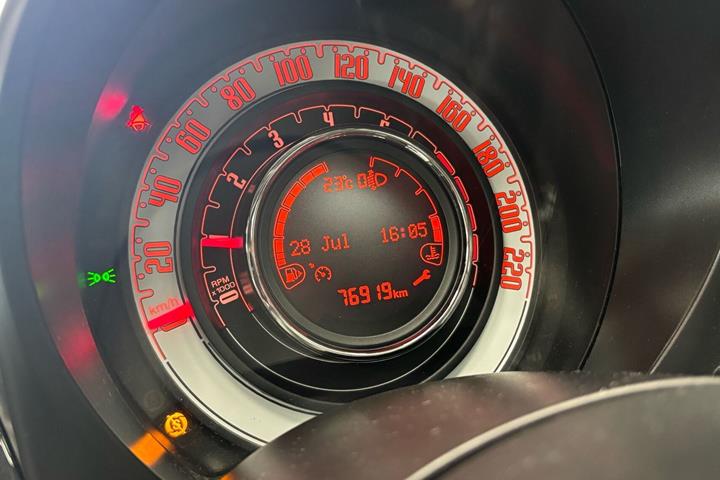 Sort Fiat 500 fra 2018