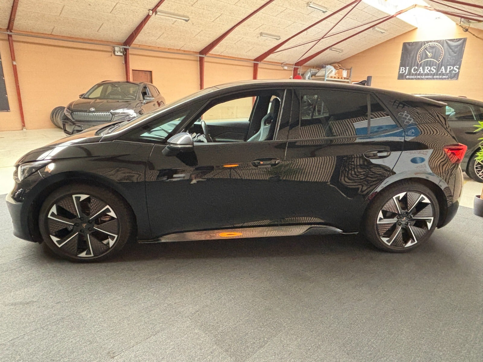 Sort Cupra Born fra 2025