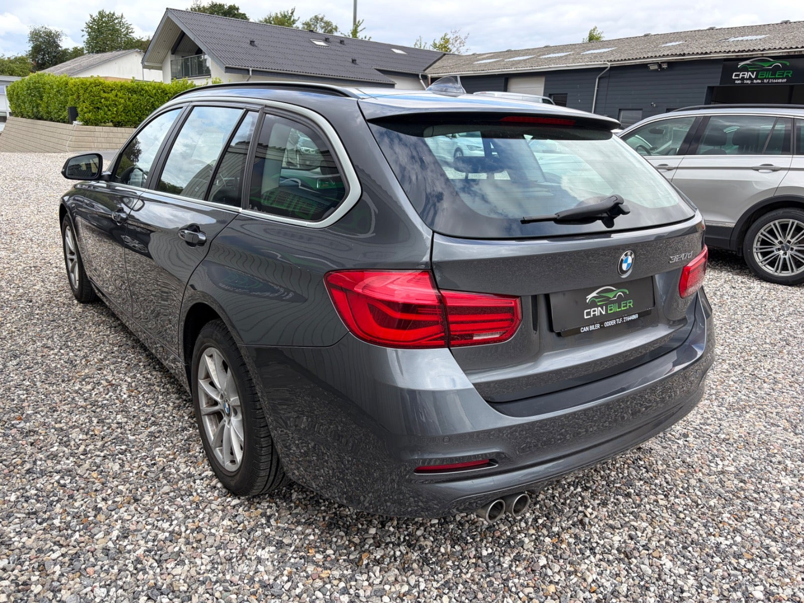 Grå BMW 320d fra 2018