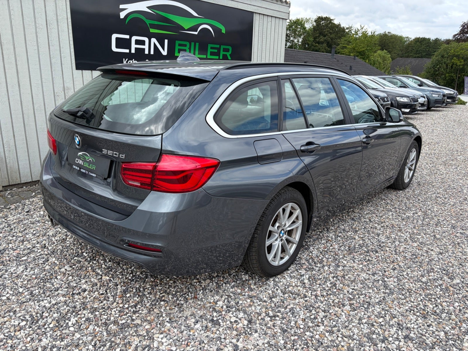 Grå BMW 320d fra 2018