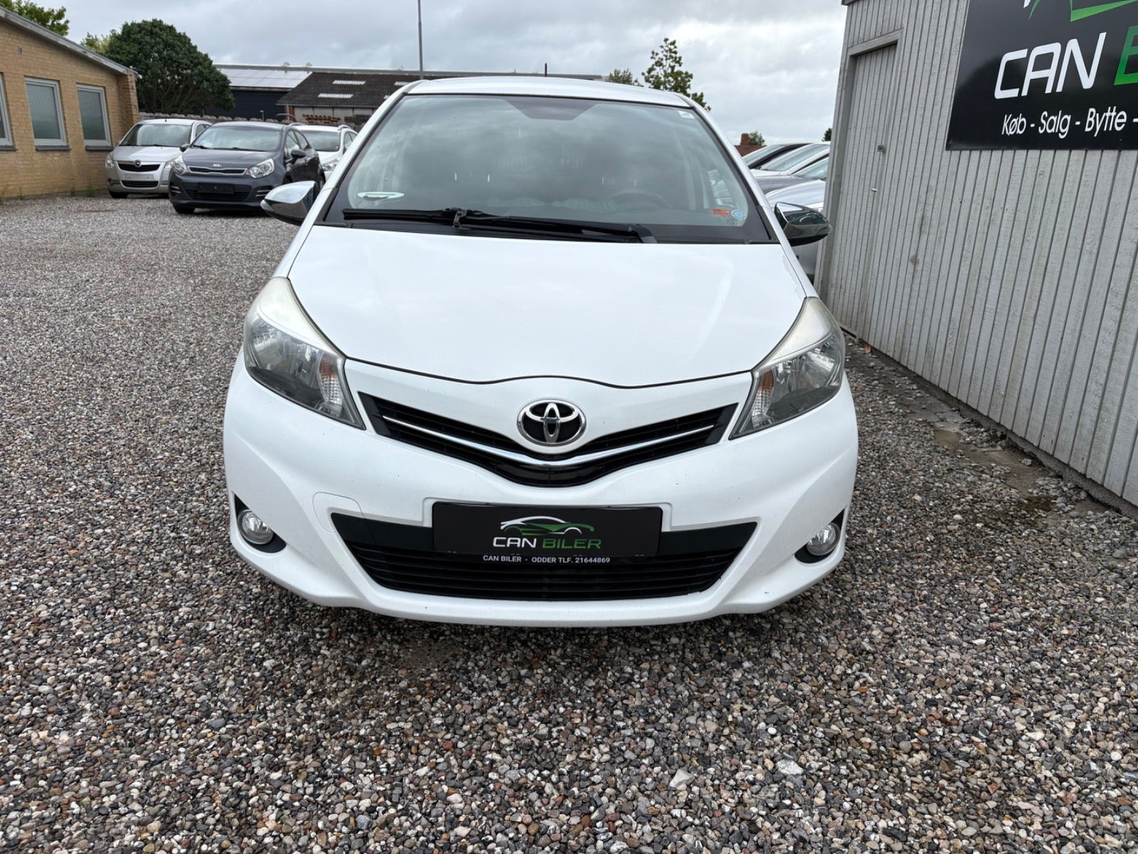 Hvid Toyota Yaris fra 2014