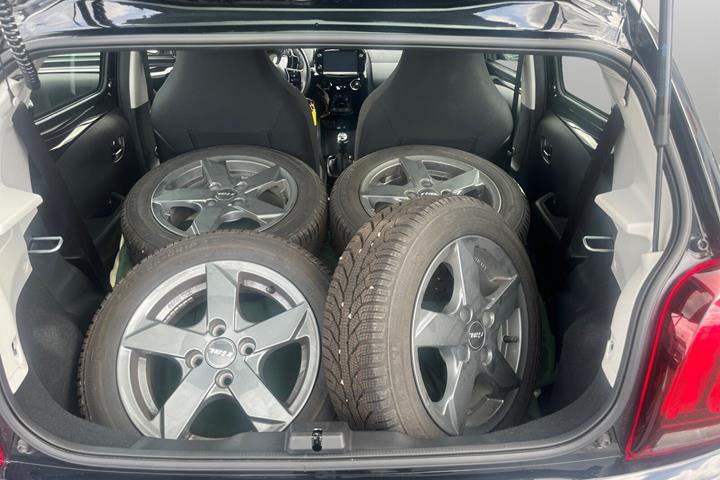 Sort Peugeot 108 fra 2022