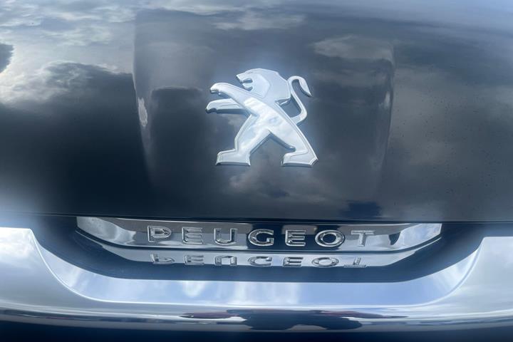 Sort Peugeot 108 fra 2022