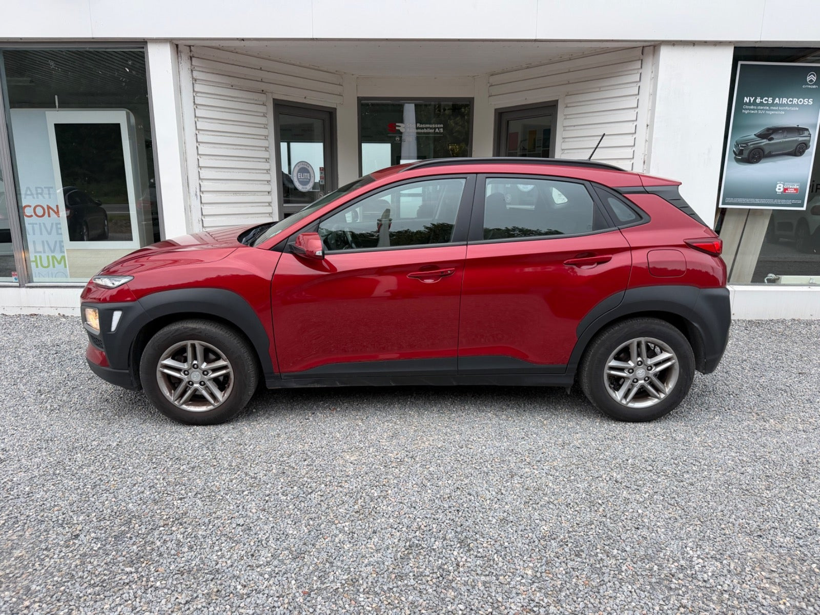Rød Hyundai Kona fra 2017