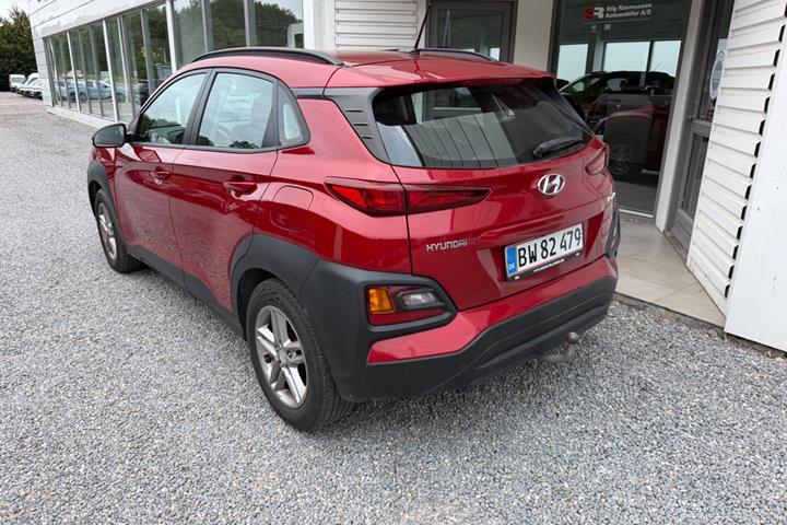 Rød Hyundai Kona fra 2017