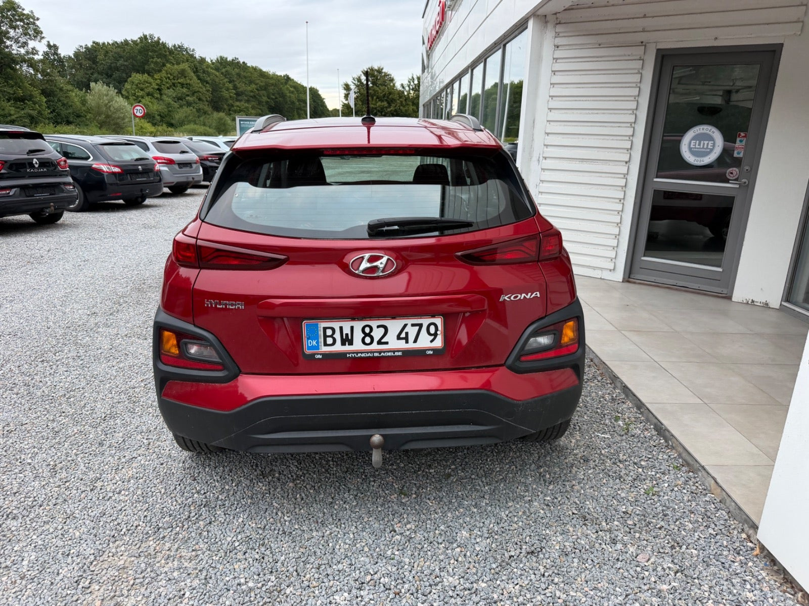 Rød Hyundai Kona fra 2017