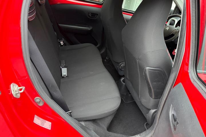 Rød Citroën C1 fra 2016
