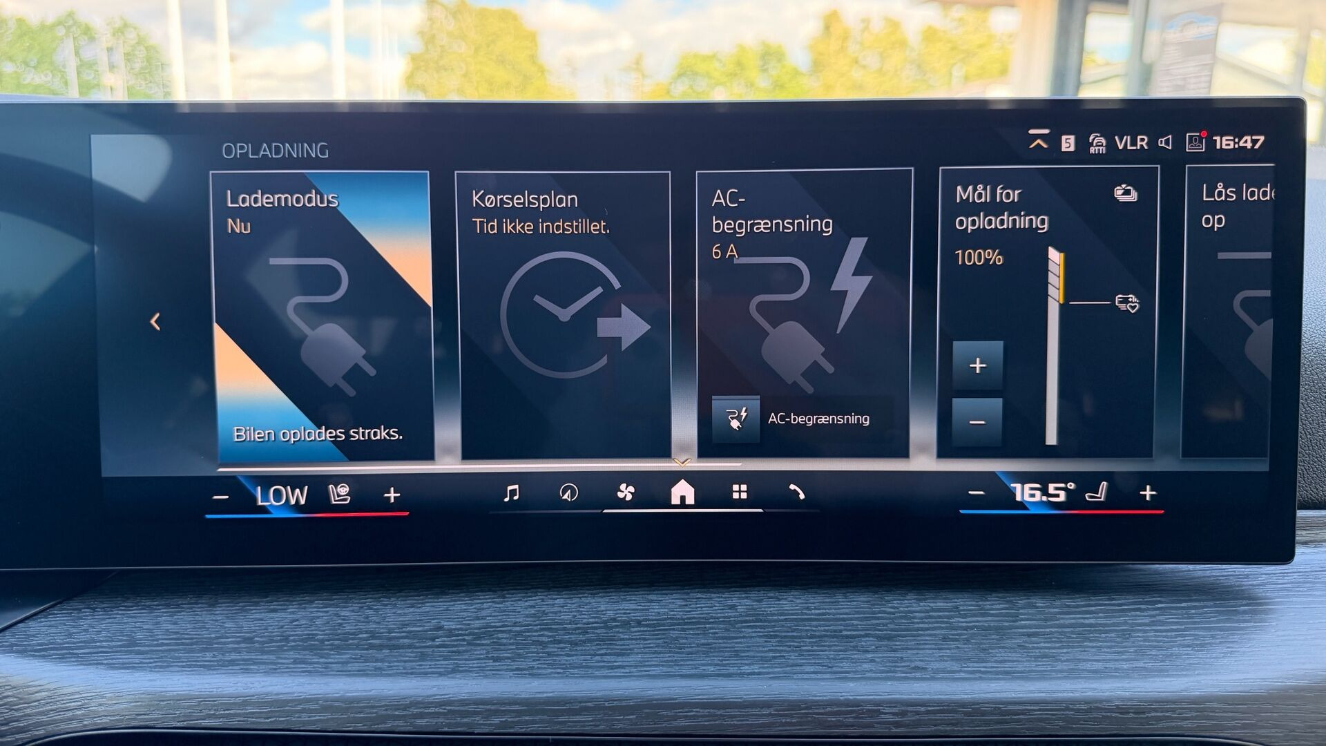 Grå BMW i4 fra 2025