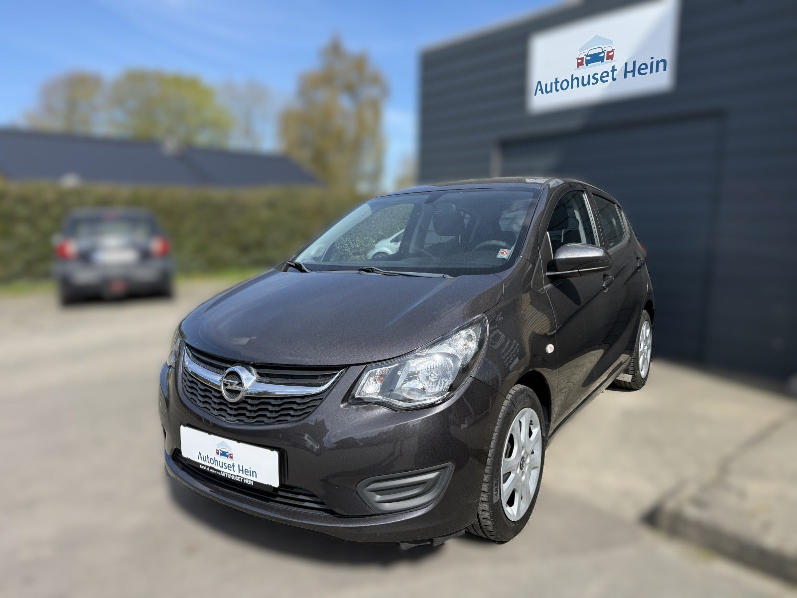 Grå Opel Karl fra 2016