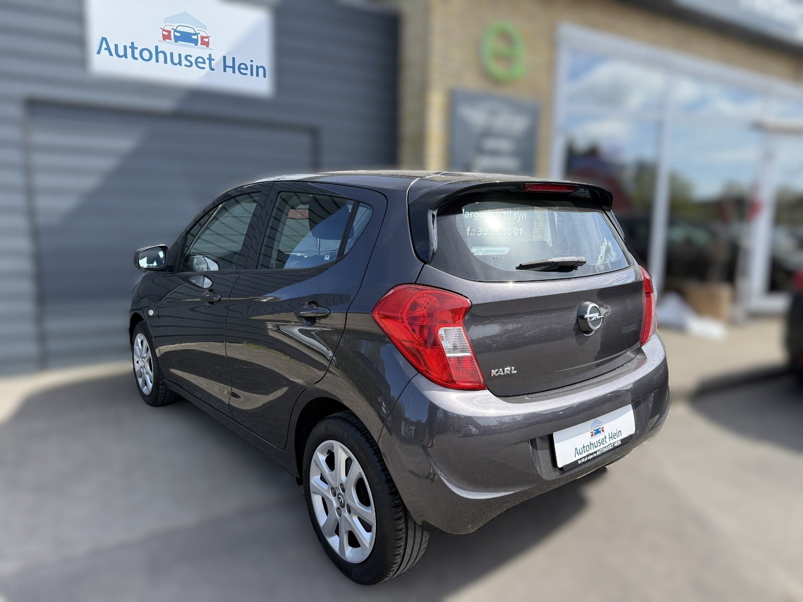 Grå Opel Karl fra 2016
