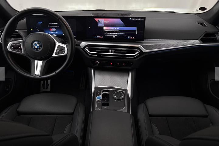 Hvid BMW i4 fra 2024