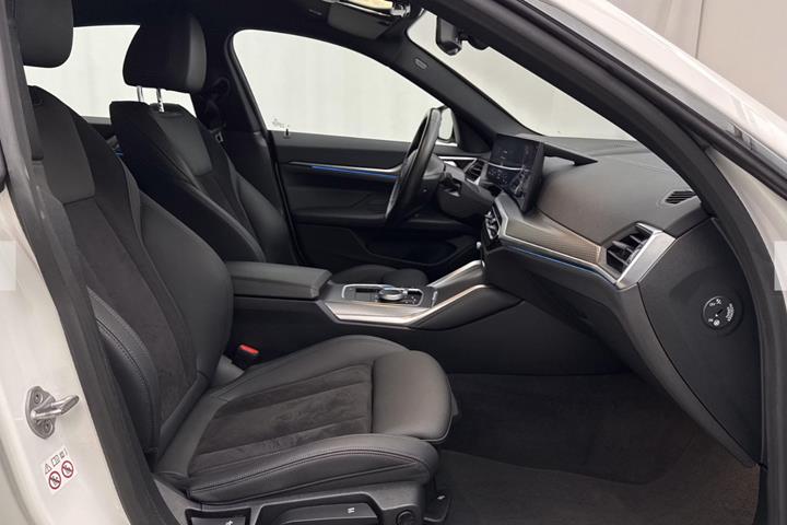 Hvid BMW i4 fra 2024