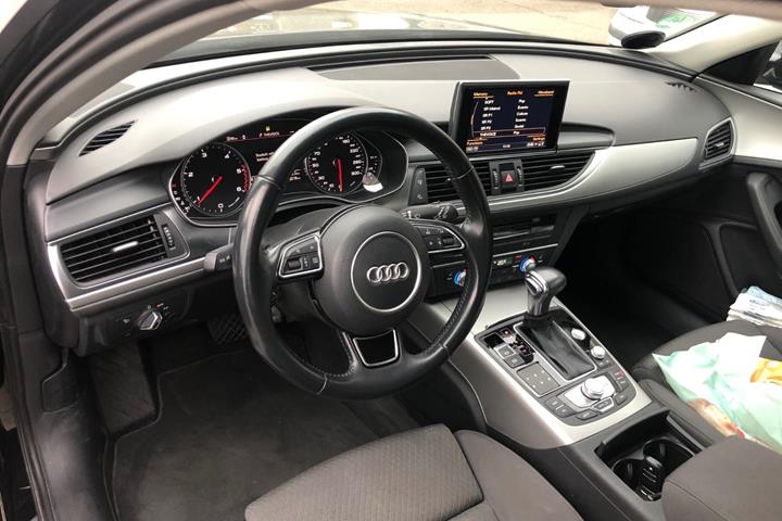 Sort Audi A6 fra 2014