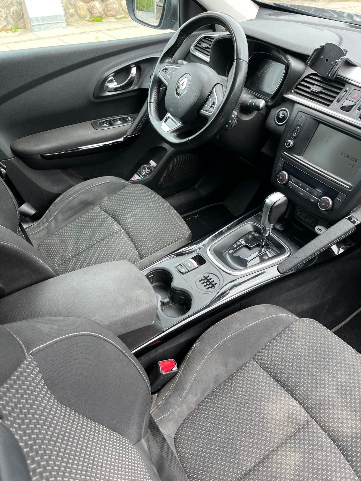 Sort Renault Kadjar fra 2016