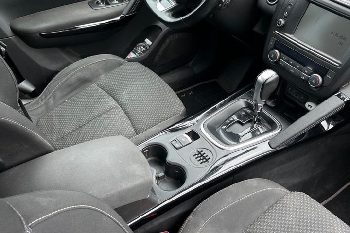 Sort Renault Kadjar fra 2016
