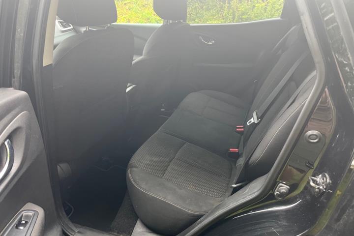 Sort Renault Kadjar fra 2016