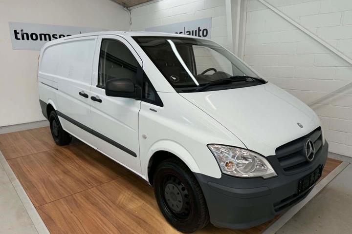 Hvid Mercedes Vito 113 fra 2015