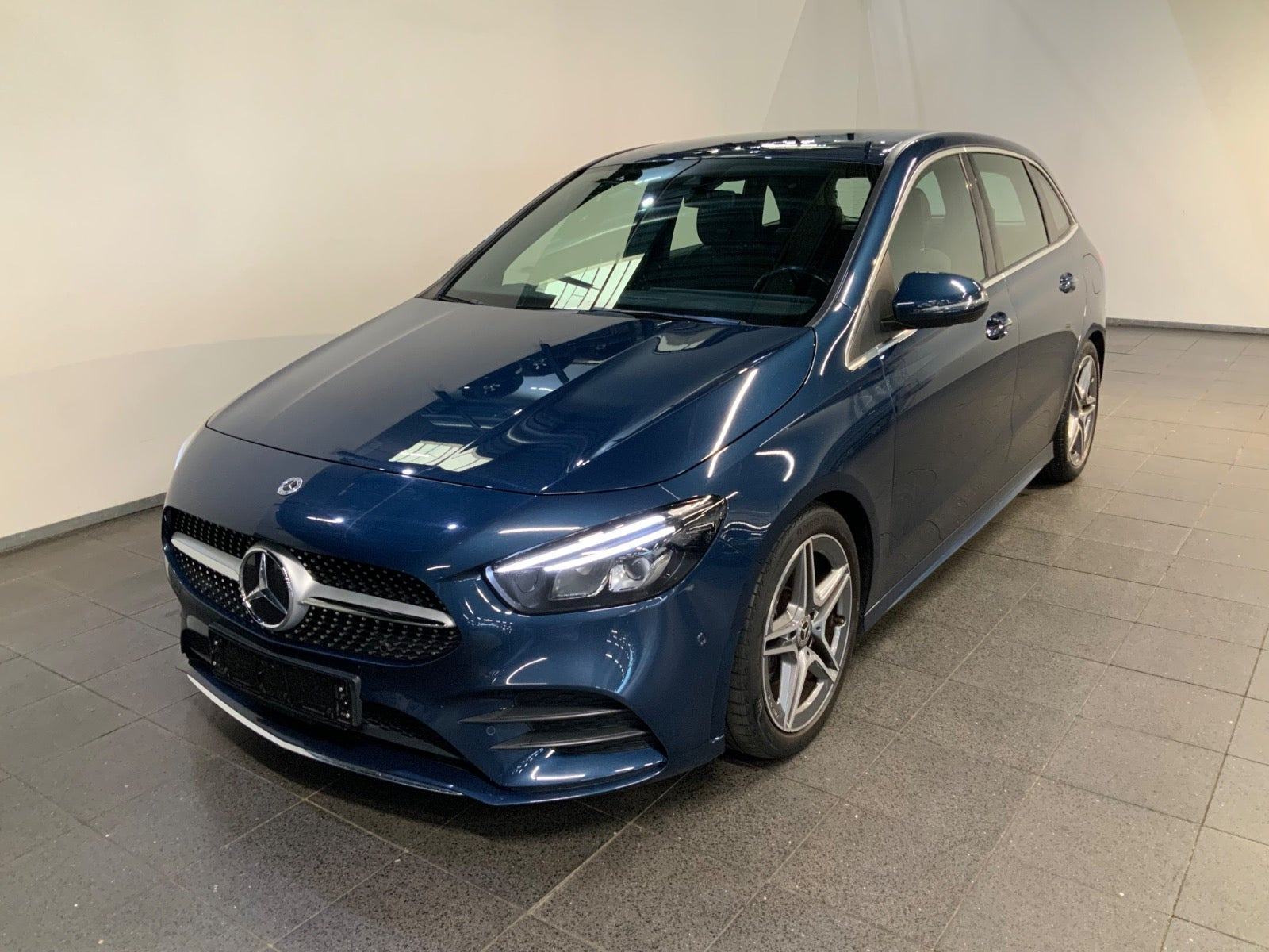Mercedes B200 1,3 AMG Line aut.