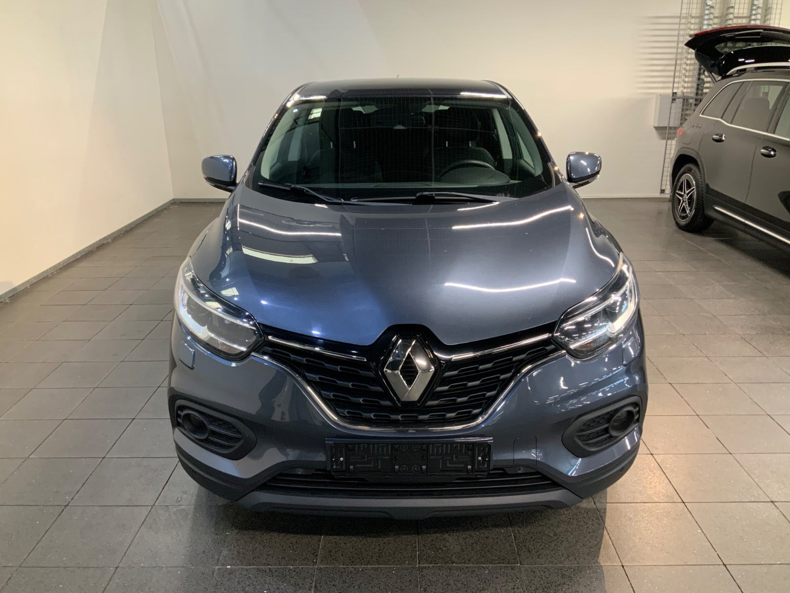 Grå Renault Kadjar fra 2020