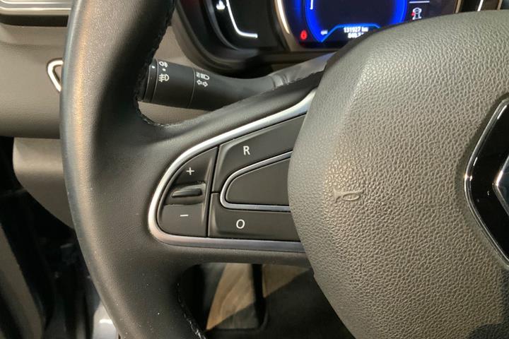 Grå Renault Kadjar fra 2020