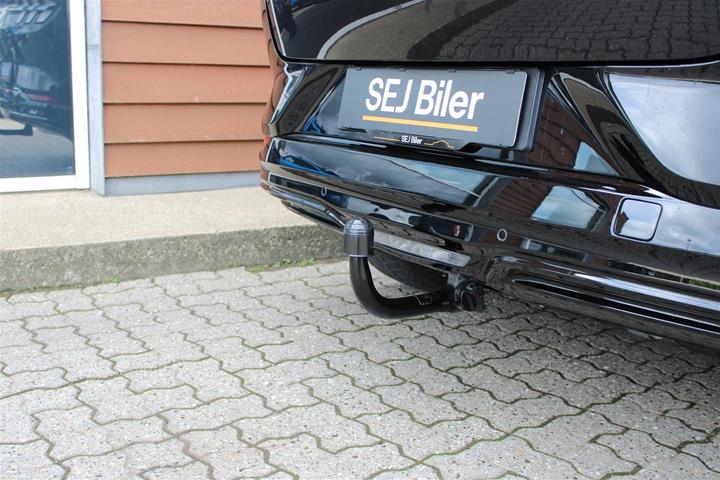 Sort Ford Mustang Mach-E fra 2023