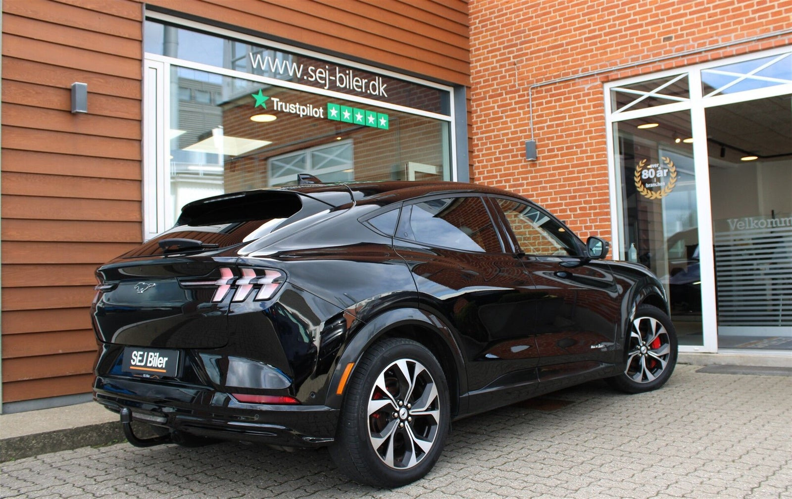Sort Ford Mustang Mach-E fra 2023