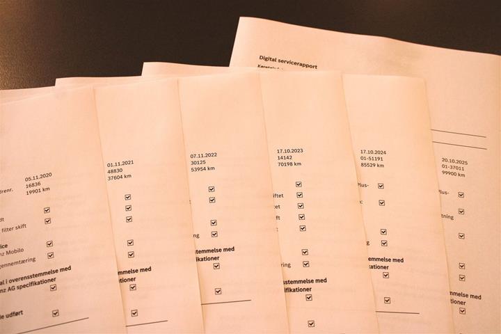 Grå Mercedes B200 d fra 2020