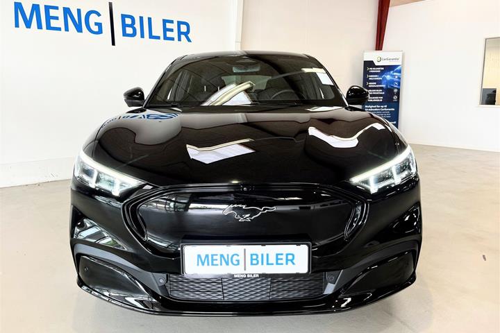 Sort Ford Mustang Mach-E fra 2023
