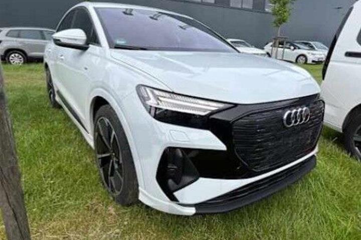 Hvid Audi Q4 fra 2022