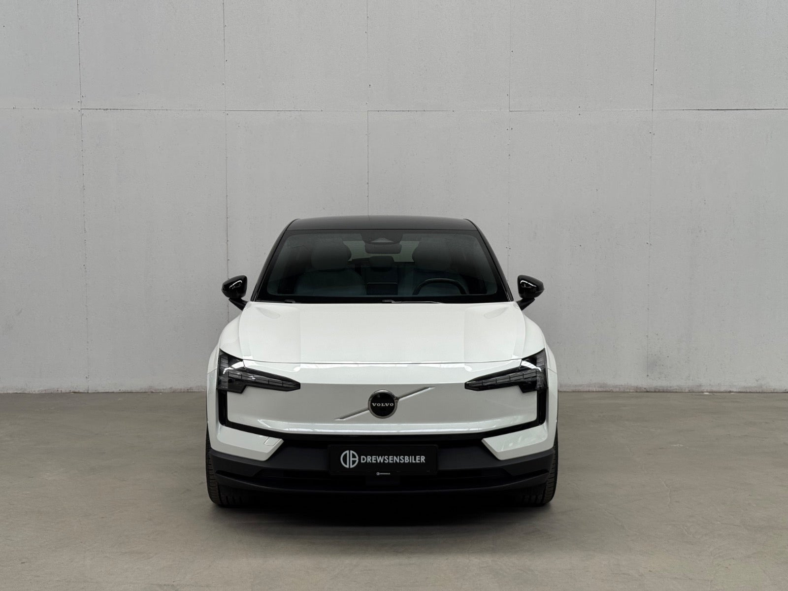 Hvid Volvo EX30 fra 2024