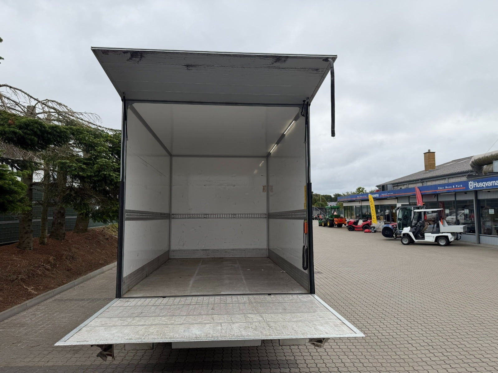 Hvid Mercedes Sprinter 315 fra 2021