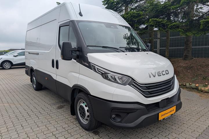 Hvid Iveco Daily fra 2026