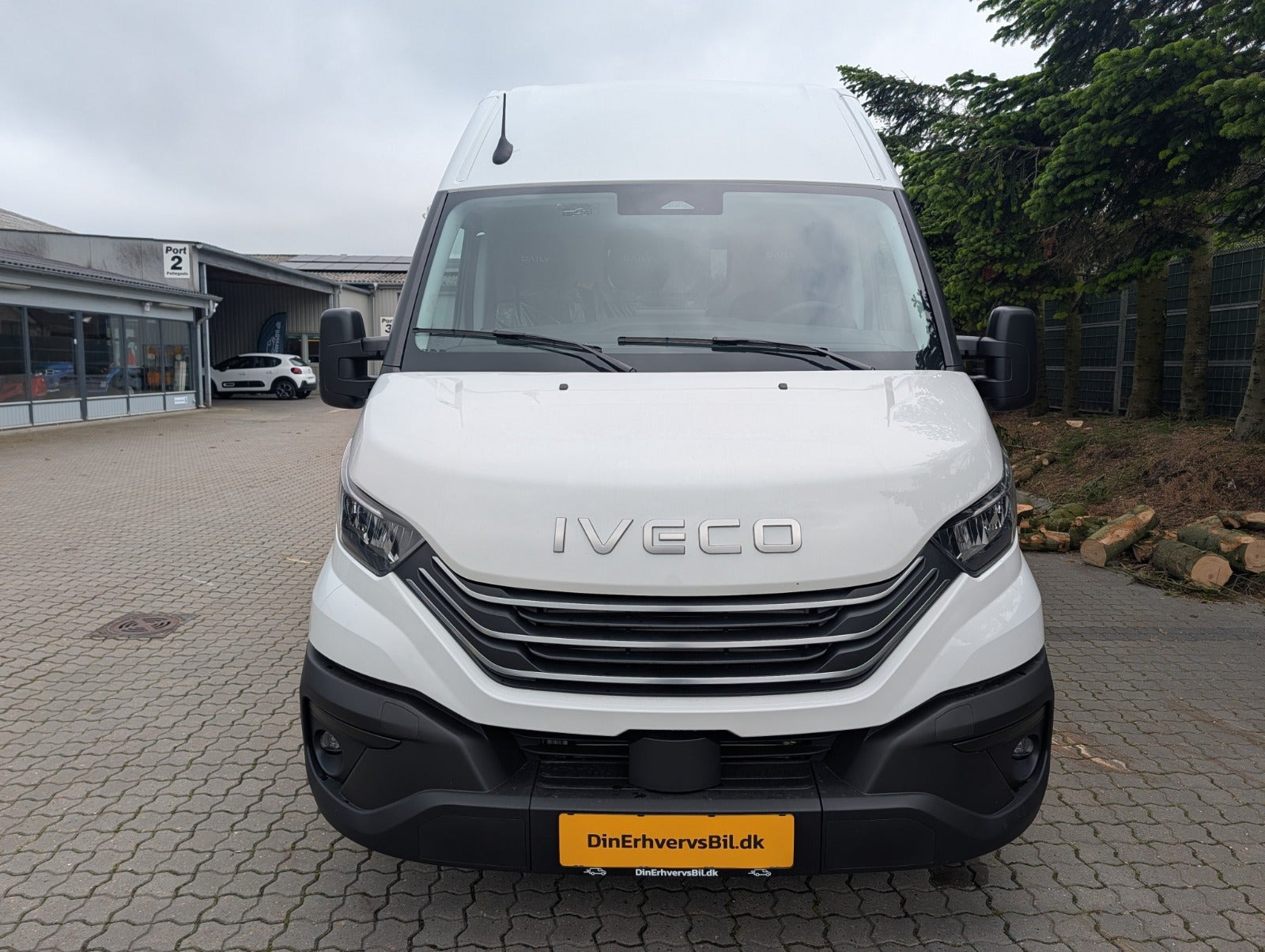 Hvid Iveco Daily fra 2026