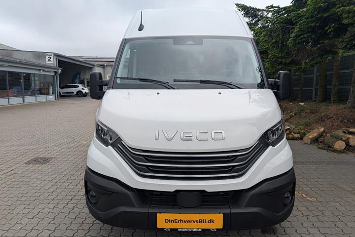 Hvid Iveco Daily fra 2026